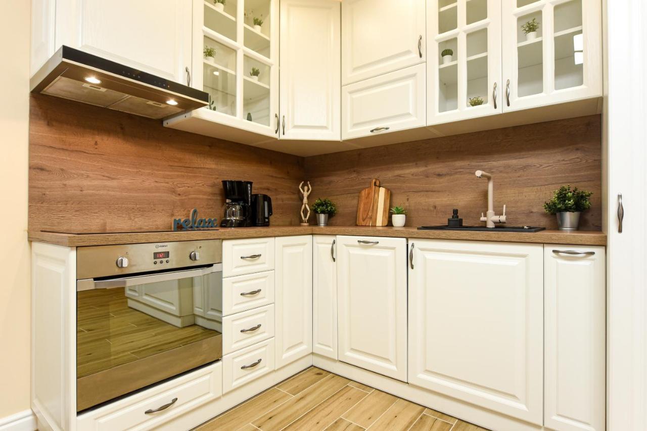 Green Leafy Brasov - Ideal 2 Bedroom Apartment Extérieur photo