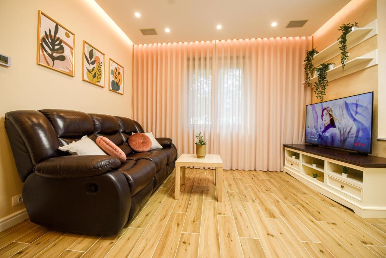 Green Leafy Brasov - Ideal 2 Bedroom Apartment Extérieur photo